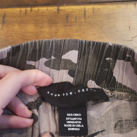 Know one cares camouflage joggers - Picture 5 of 7